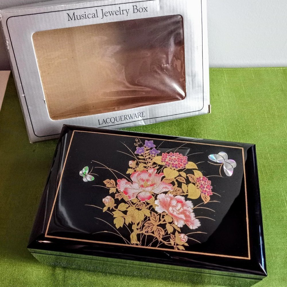 Vintage Japanese Black Lacquer Musical Jewelry Box NIB